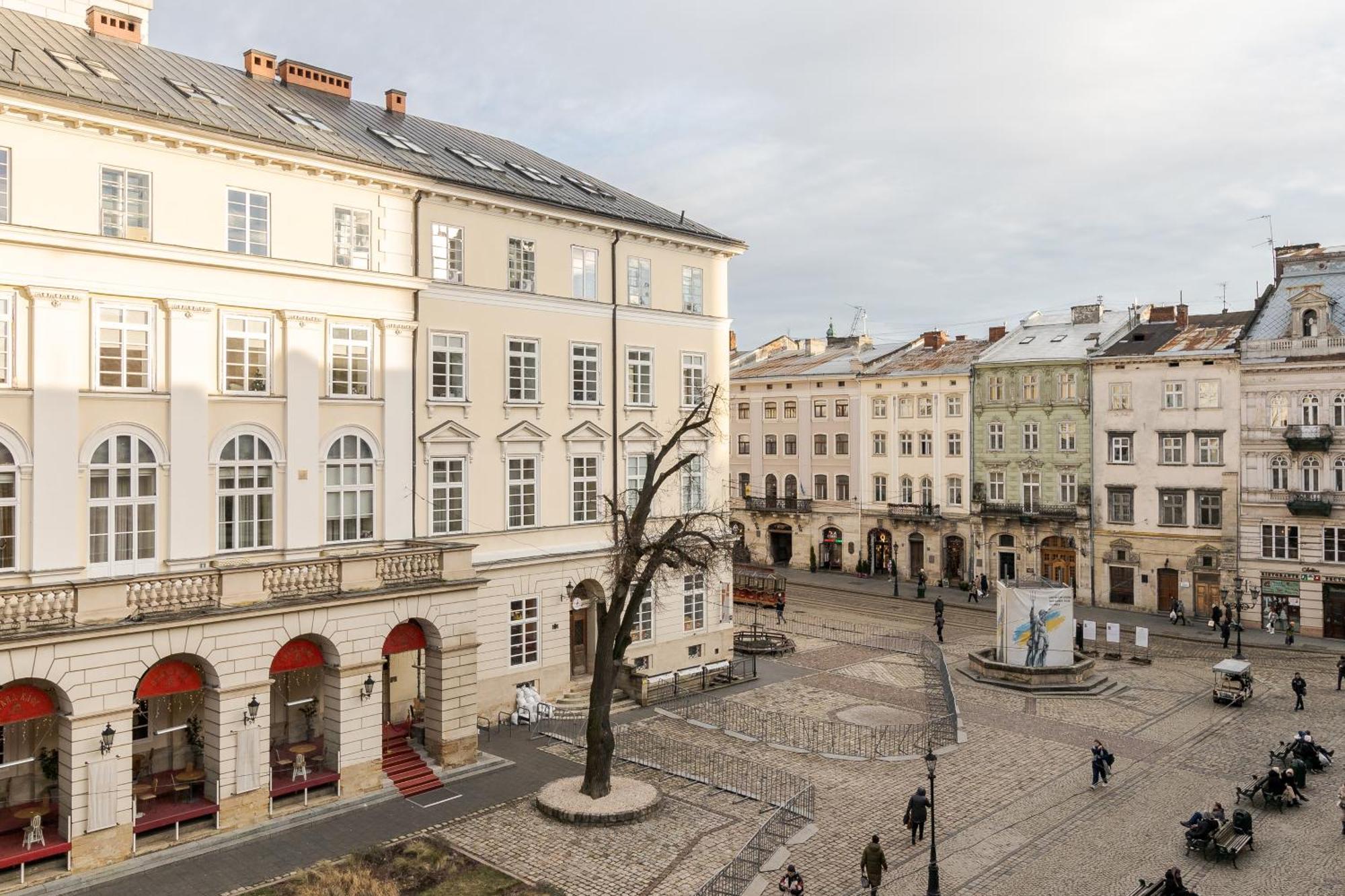 Inshiapartments On Rynok Square Lviv Exteriör bild